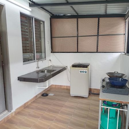 Kayu Cengal Homestay 斯里伊斯兰德 外观 照片