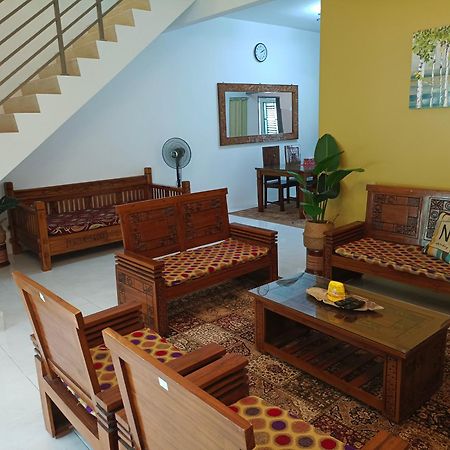 Kayu Cengal Homestay 斯里伊斯兰德 外观 照片