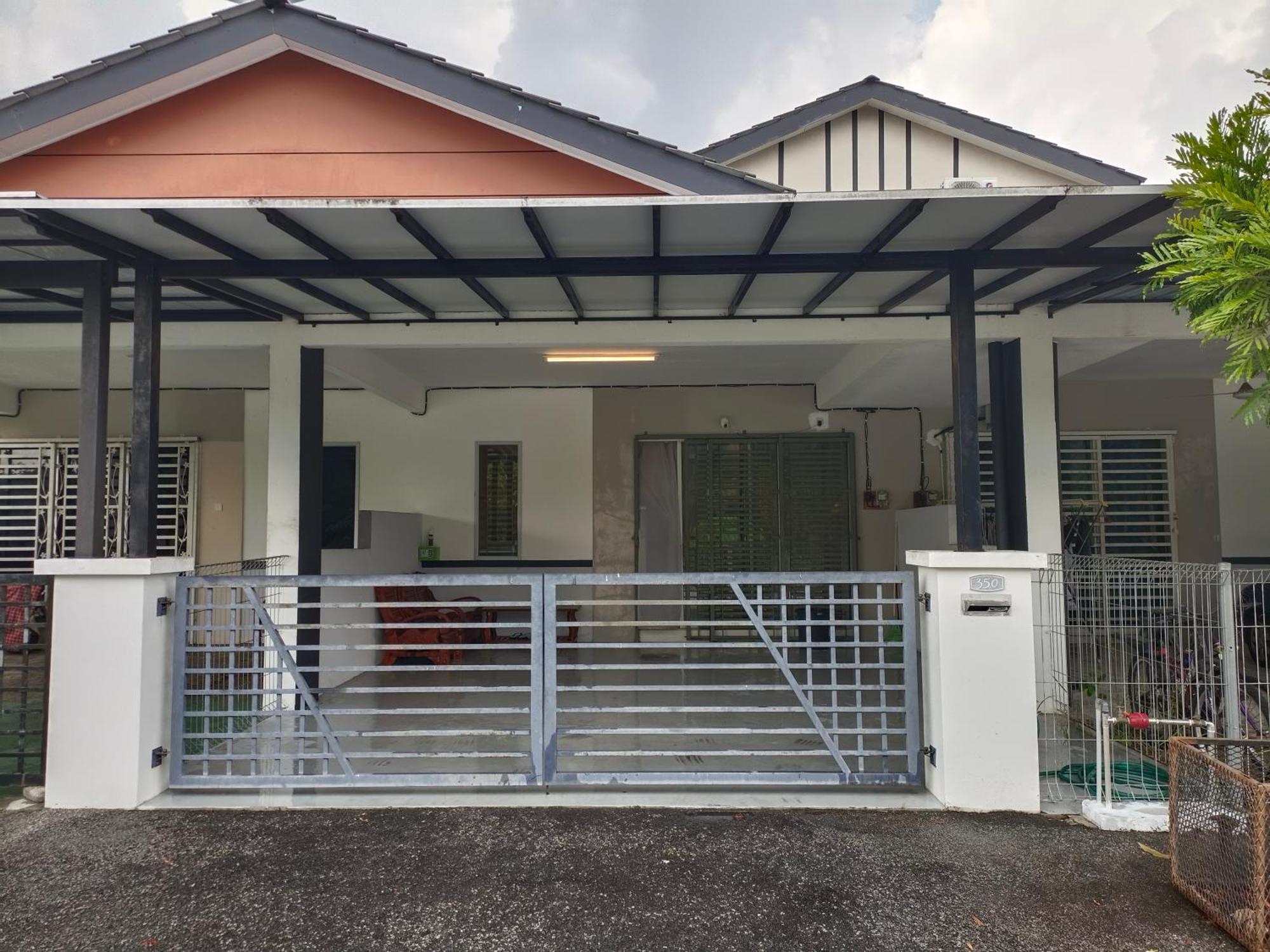Kayu Cengal Homestay 斯里伊斯兰德 外观 照片